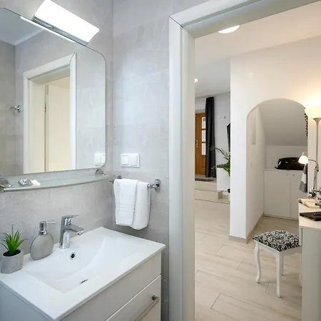 Luxor Hvar - Main Square アパート フヴァル