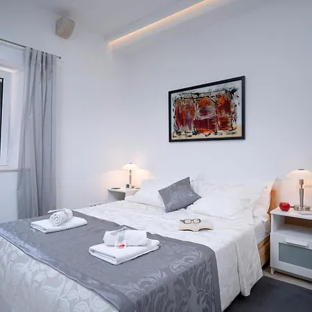 Luxor Hvar - Main Square Apartamento *