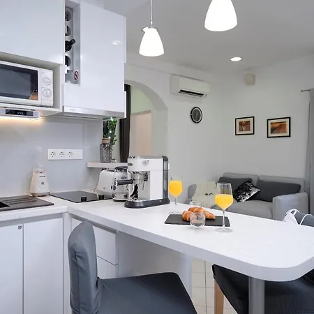 Luxor Hvar - Main Square アパート